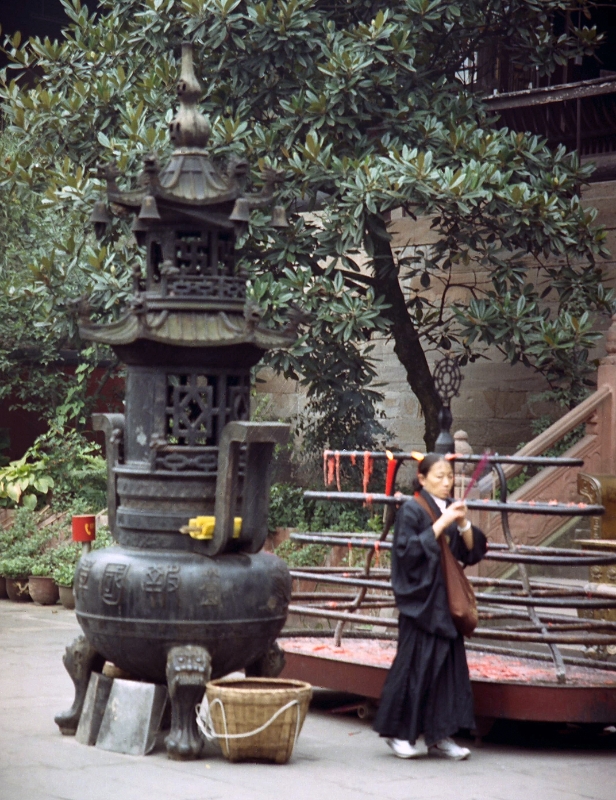 Bao Guo monastery, Sichuan China.jpg - Bao Guo monastery